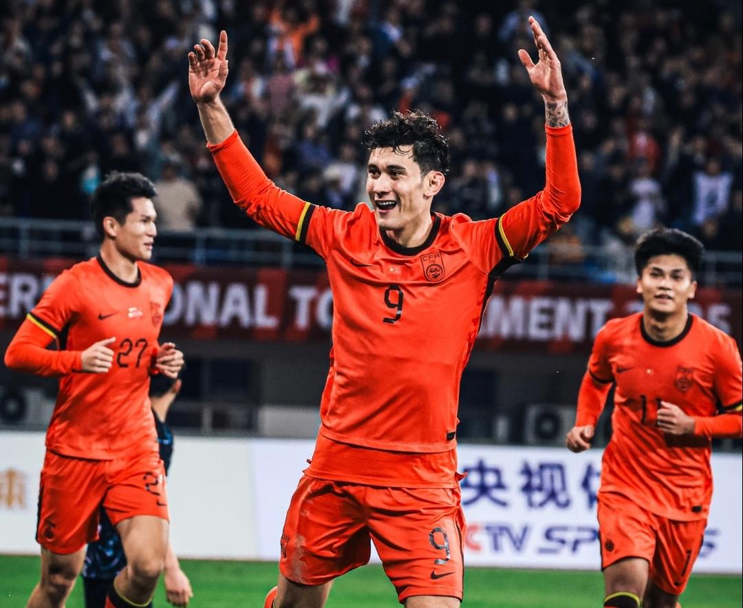 意外又惊喜！U22国足2-0韩国，球迷集体给拜合拉木“道歉”，哈哈哈哈哈哈！
在