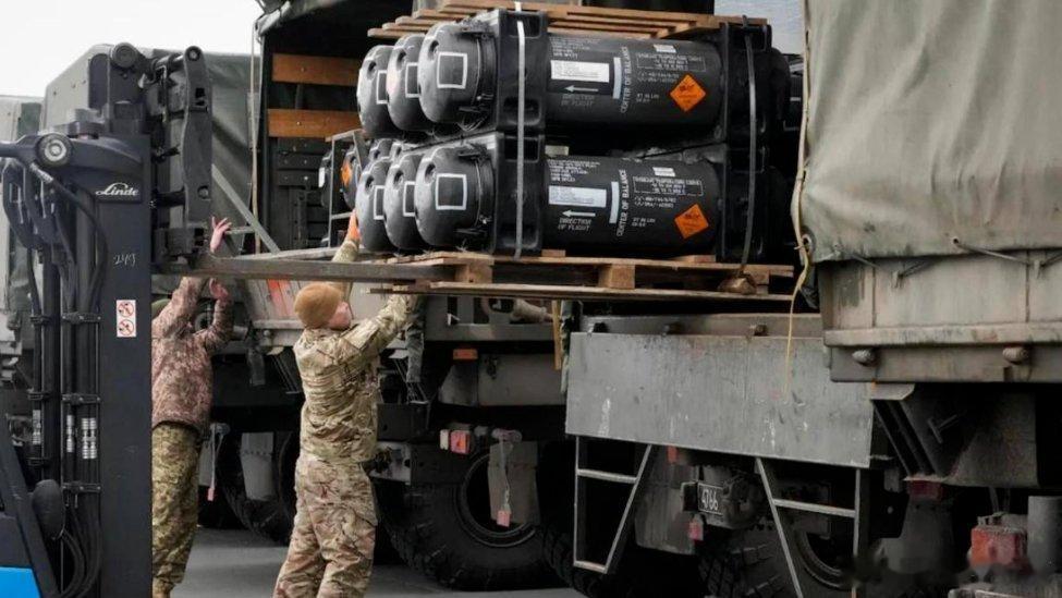 凤凰新闻【美国众议院批准国防授权法案，乌克兰能获得多少？】12月11日，《乌克兰