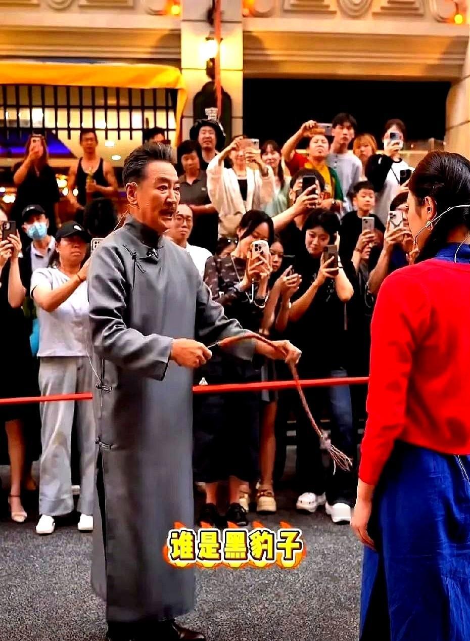 别再心疼马景涛摔倒了！

最近刷到景区商演报价单才反应过来，明星为啥扎堆跑这种活