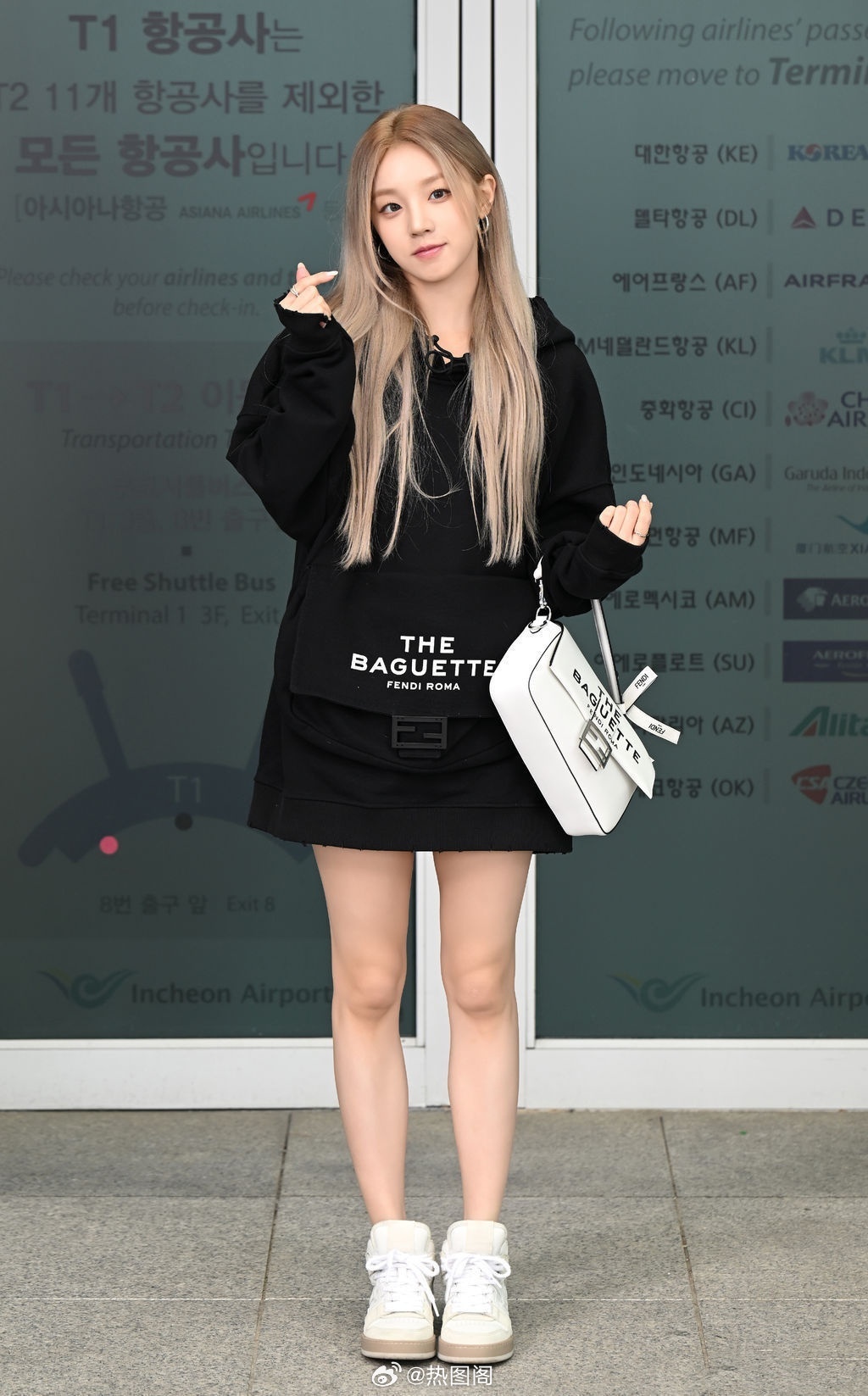 宋雨琦，新闻图全身照，甜美高挑的小姐姐。宋雨琦热图阁公众号 