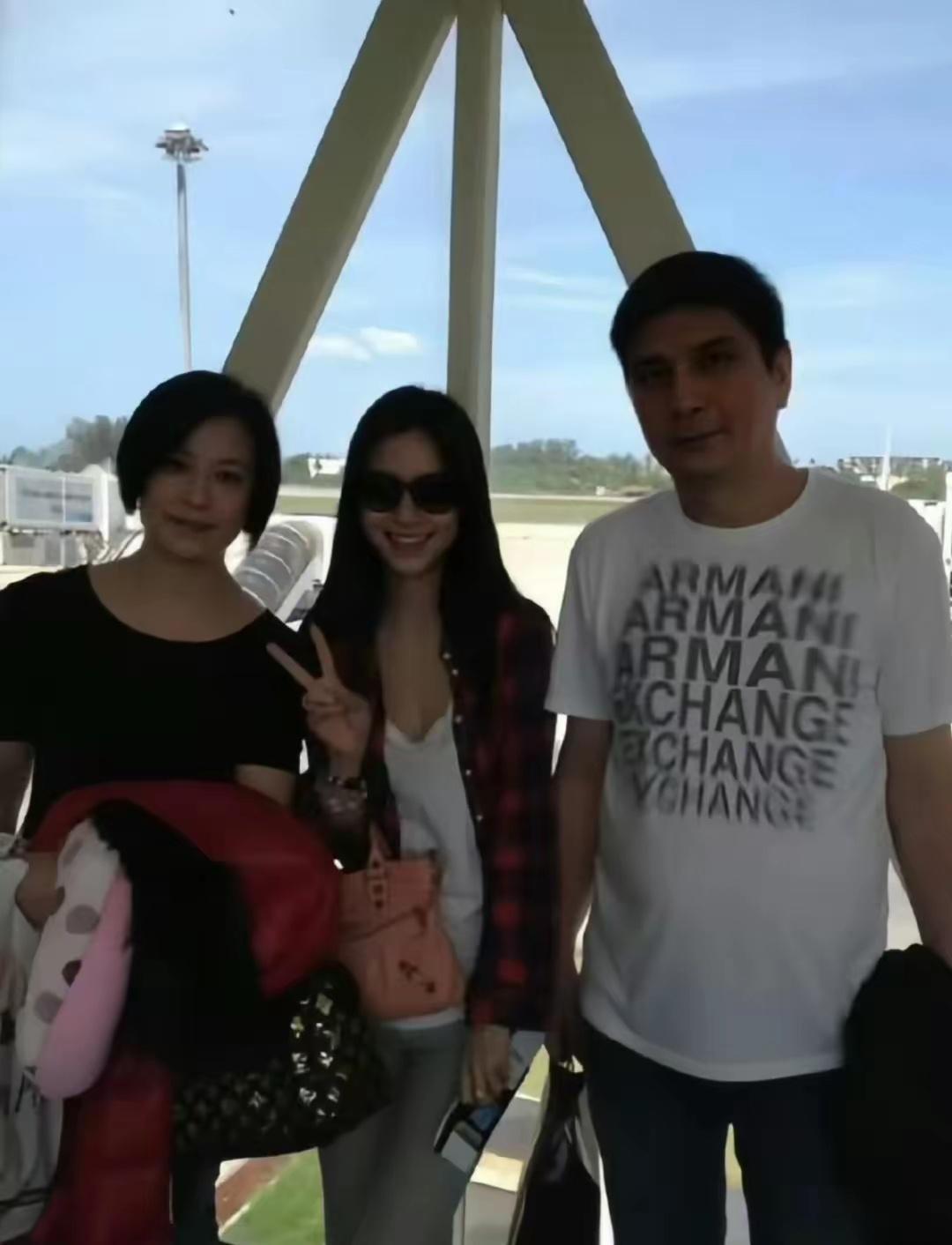 杨颖的高颜值果然是遗传，全家颜值都在线。 