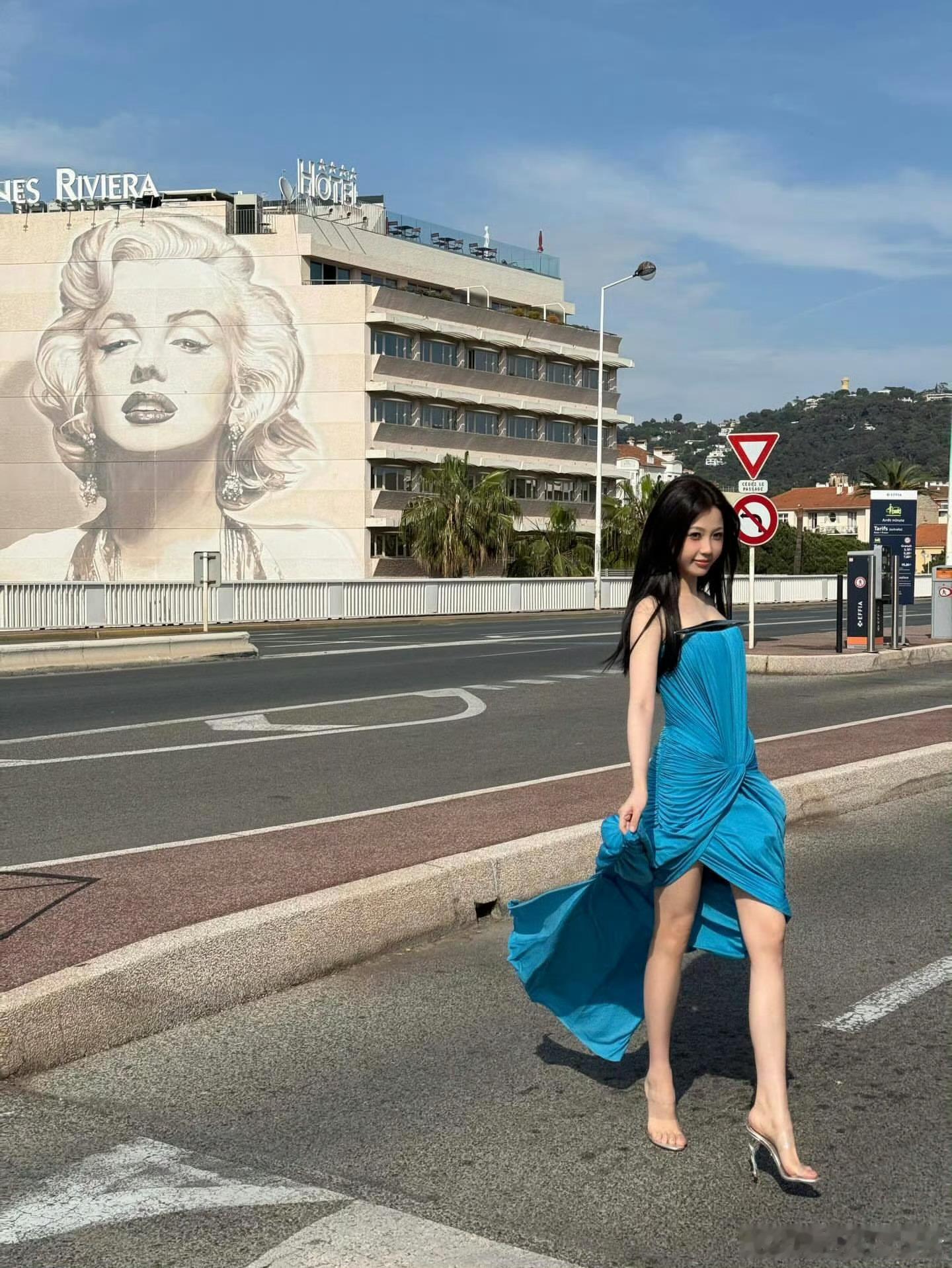 虞书欣 我的宝来空降啦，发出爱的表白~ 宝宝好美 