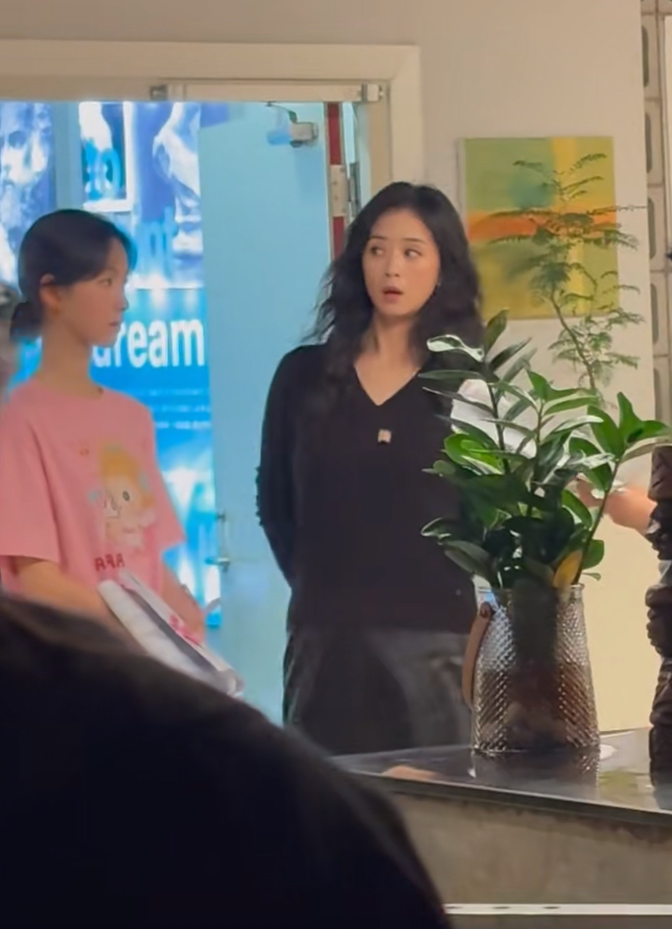看来今天是画室剧情已经在期待母女线了陈都灵余九琪 陈都灵冬风吹又生 