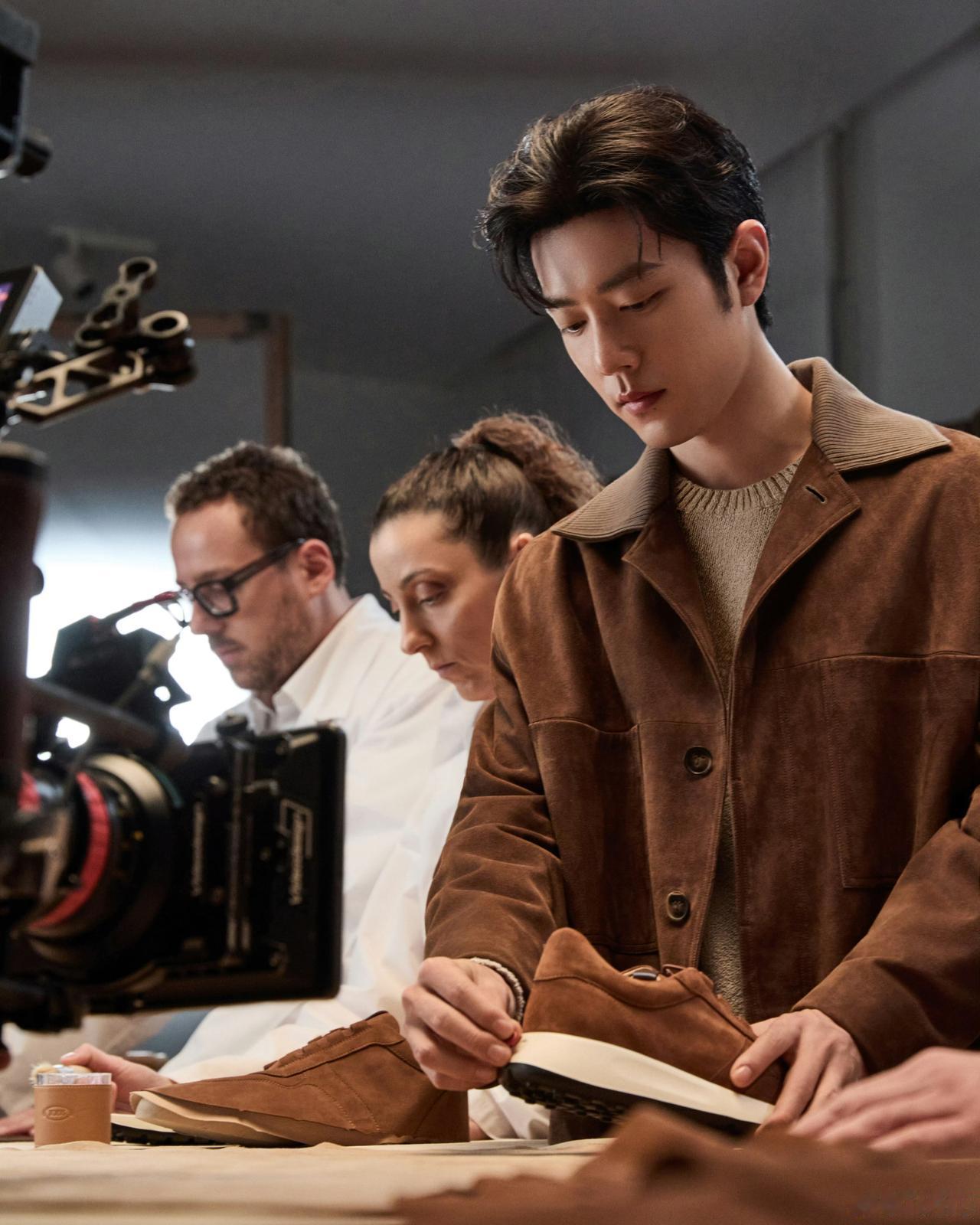 还有时装周的物料