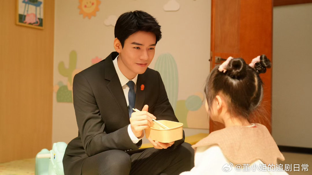 龚俊赔我瓜子钱今晚的瓜子钱龚俊给我报销一下追《家事法庭》嗑瓜子已经成日常了，剧情