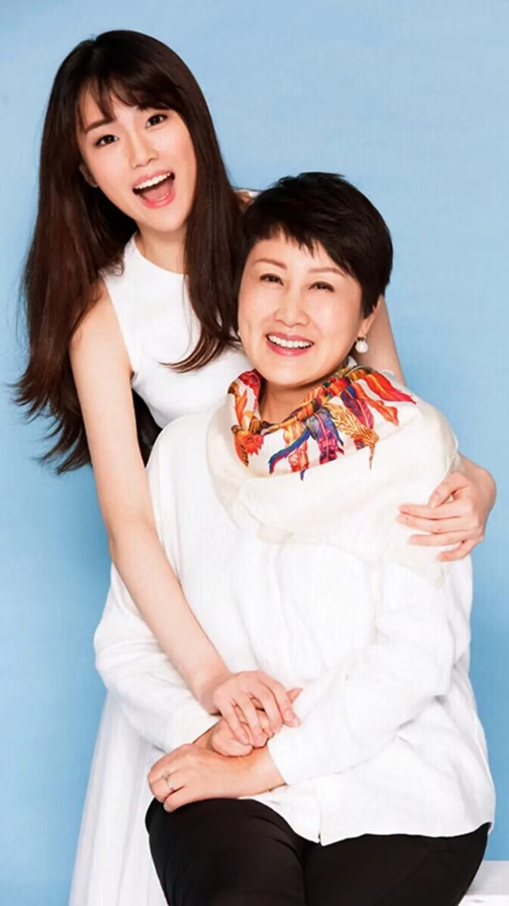 凯丽女儿张可盈回应网友高要求无限超越班 “妈妈是张凯丽”这件事，有人觉得是捷径，