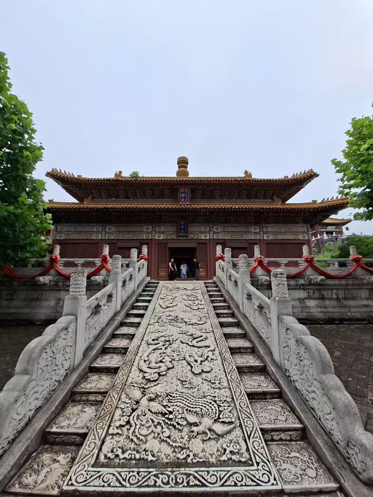 浙江横店游，明清宫苑打卡攻略！
📌金华东阳横店明清宫苑
⏰营业时间：夏令8:0