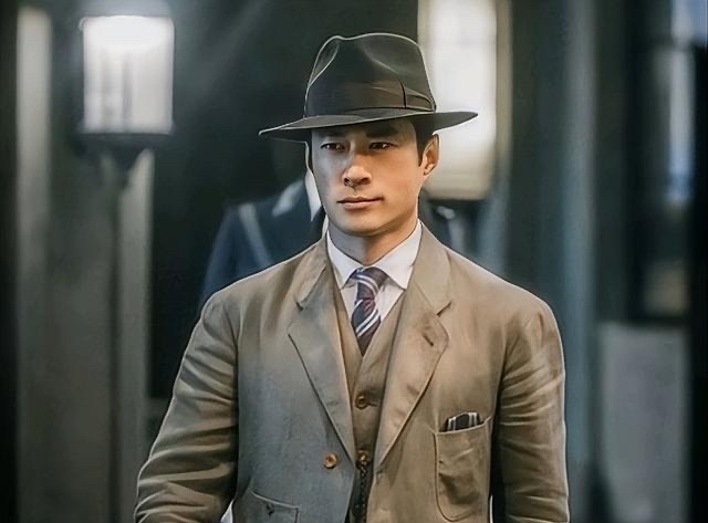 何润东演的项羽拉踩也要拉对啊。何润东当年也是小鲜肉。身高是够了，但还是玉面小生。