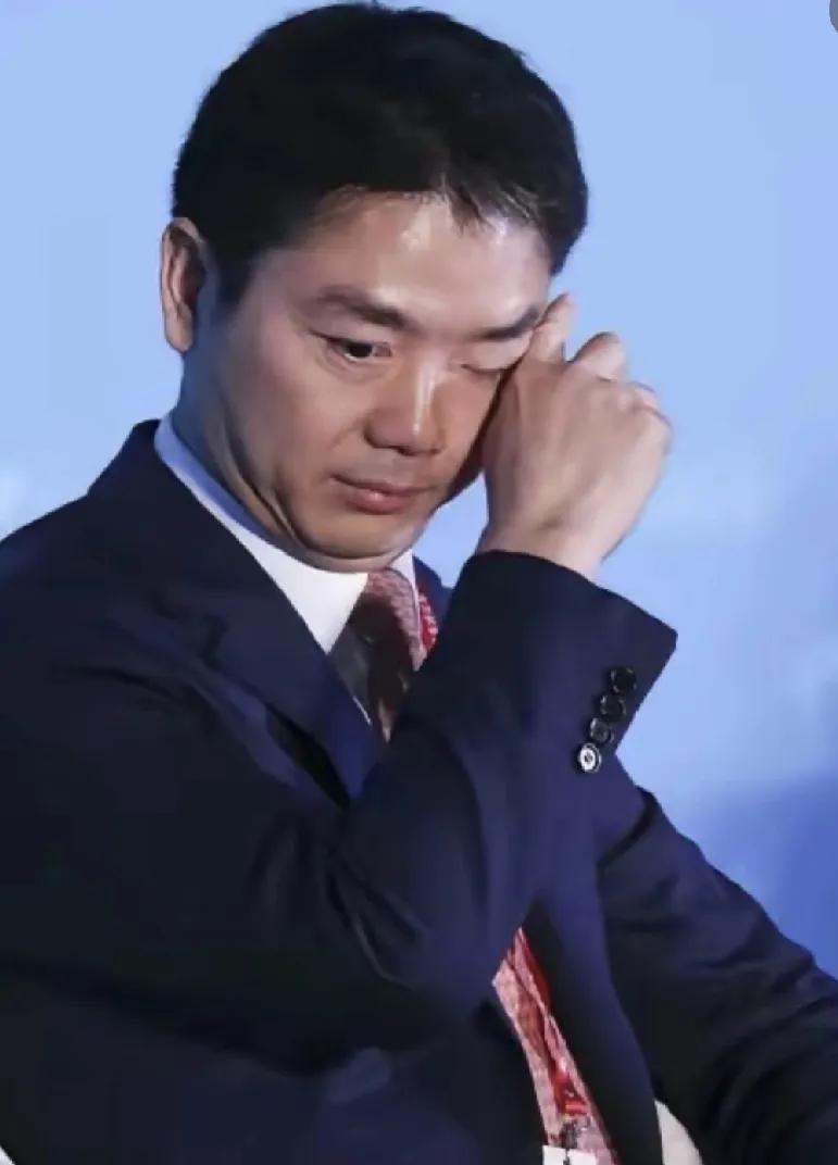 刘强东这事我专门去查了一下不查不知道，一查下一跳
万万没想到，京东在巴黎的仓库，