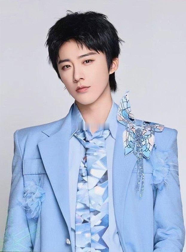 刘宇宁开始推理吧 刘宇宁回望来路很长，心里始终装着一个你。你是我的偏爱与首选，自