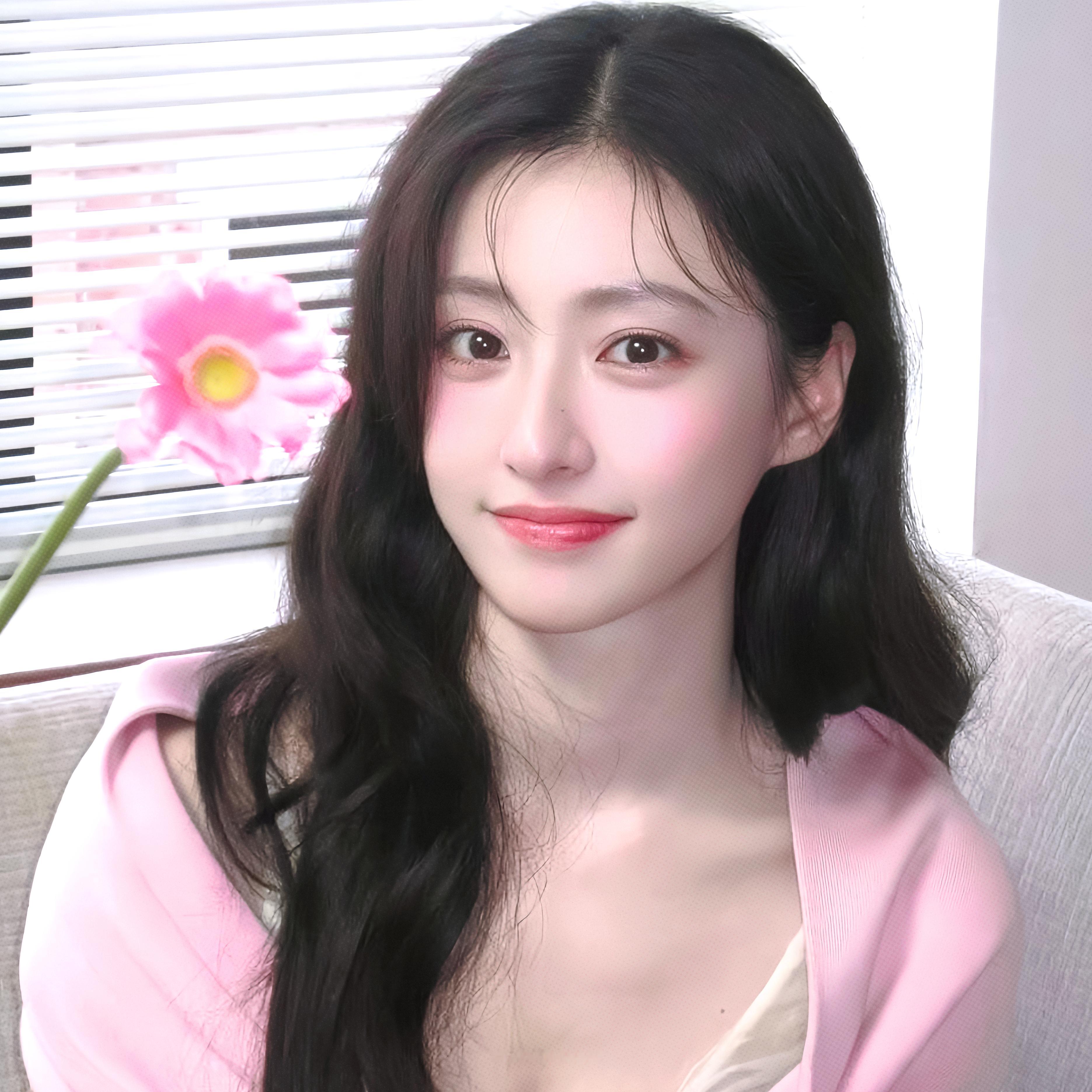 ˖⸂ ⟡🌷𓂂 𓏻胡连馨*头像 
