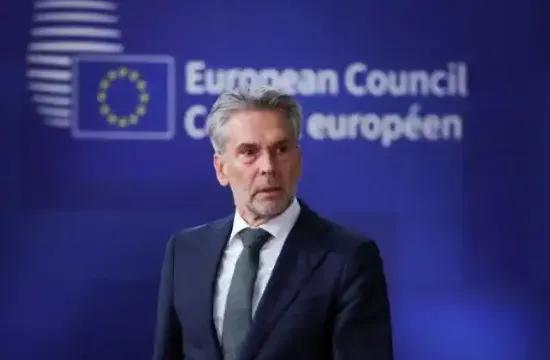 荷兰这次干的事，比欧洲冻结俄罗斯资产还要狠。欧洲那边只敢动收益，荷兰却直接把咱们