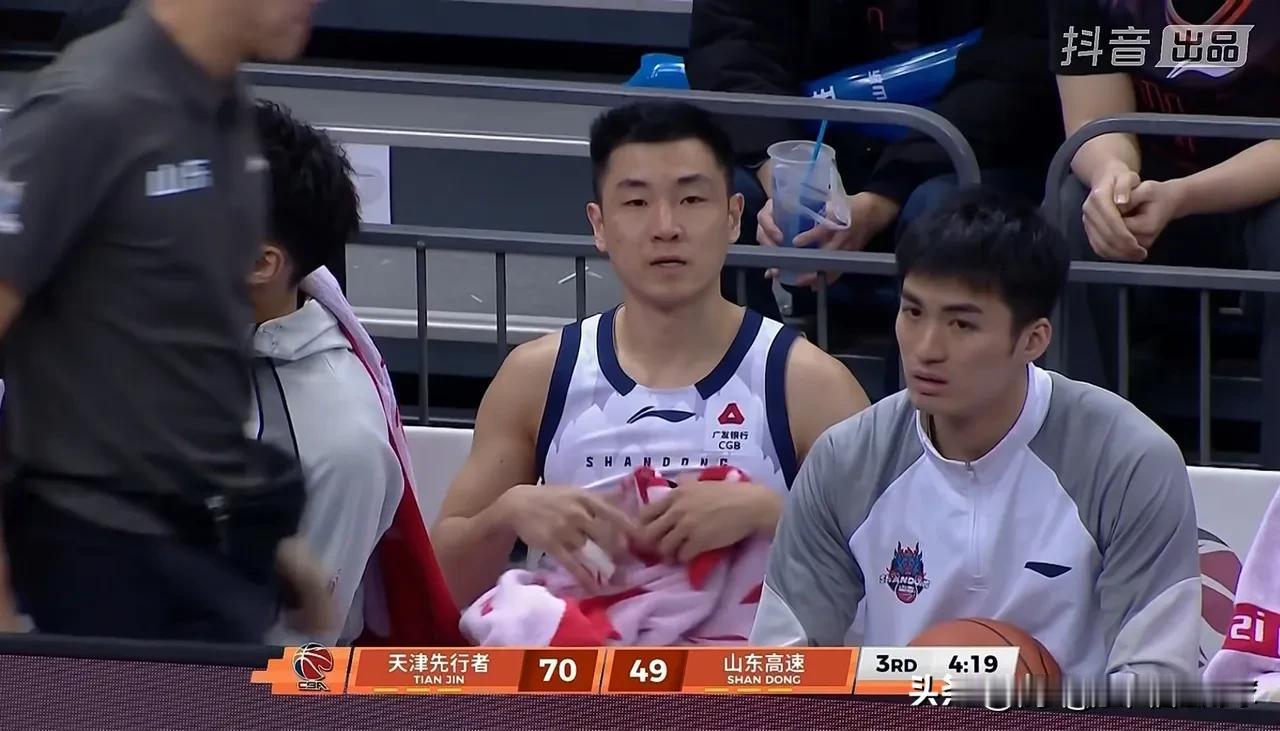 高诗岩真是虽败犹荣！虽然今天山东高速在客场以96：101惜败于天津先行者，但是高