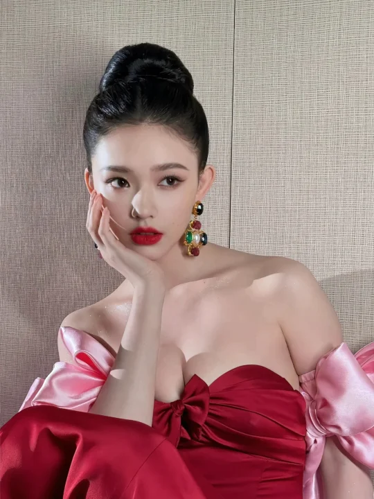 林允让我感受到了熟女的魅力！好惊艳……