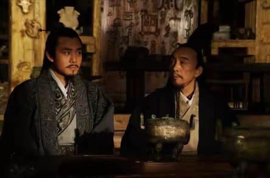 韩信不知道功高震主的道理嘛？

韩信懂得功高震主的道理，但在秦汉之前，因为功高震