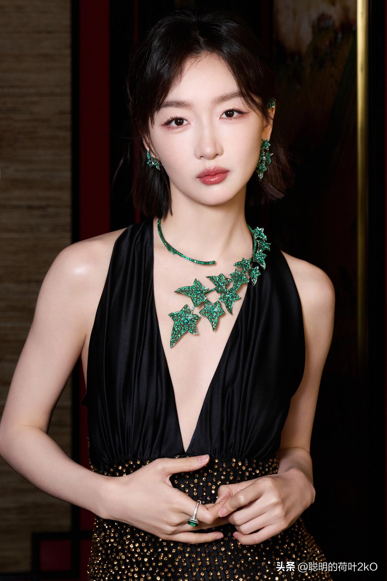 周冬雨魅力美图