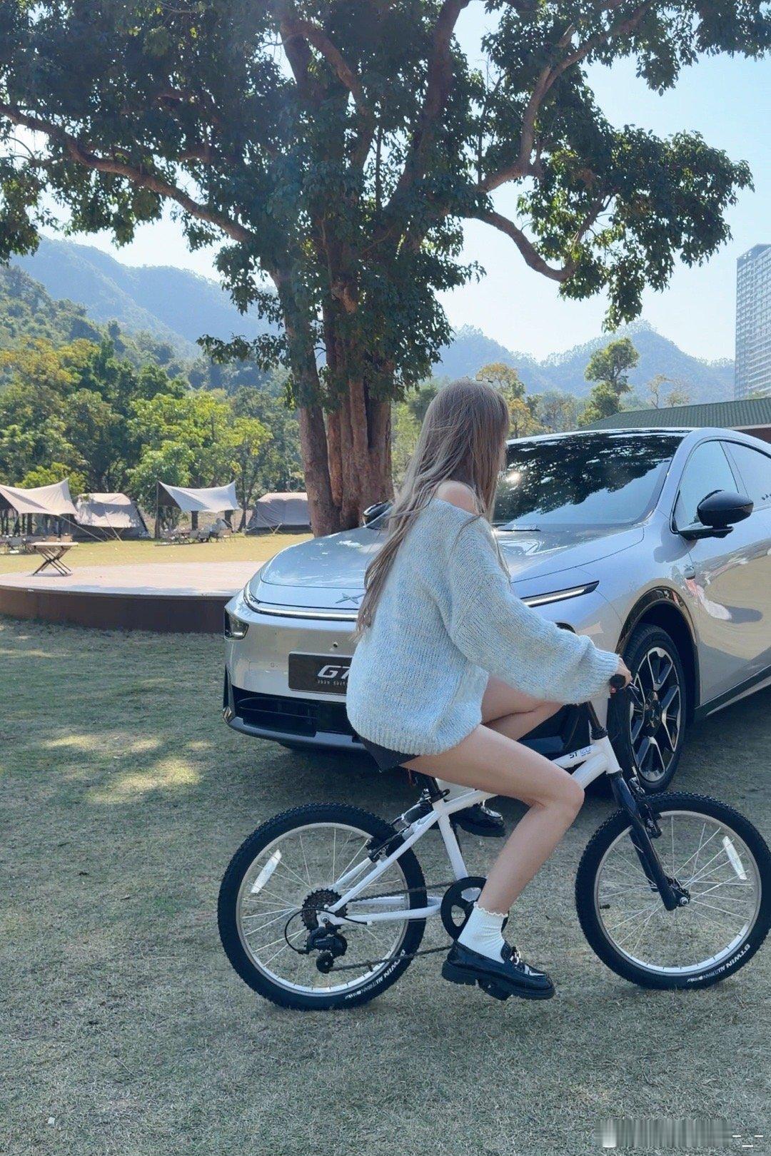 嘻嘻，不嘻嘻欧尼茜茜小鹏g7 小鹏G7超级增程空间顶瓜瓜 1704公里超长续航S