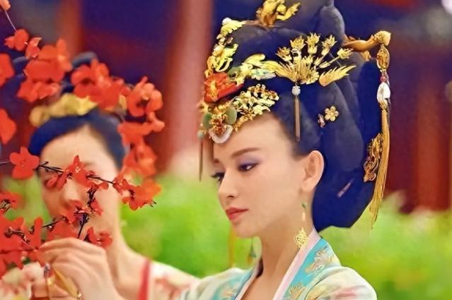 郑贵妃：不仅在武则天手下得以善终，还成史上首位在外立宅的后妃。

血洗后宫那一夜