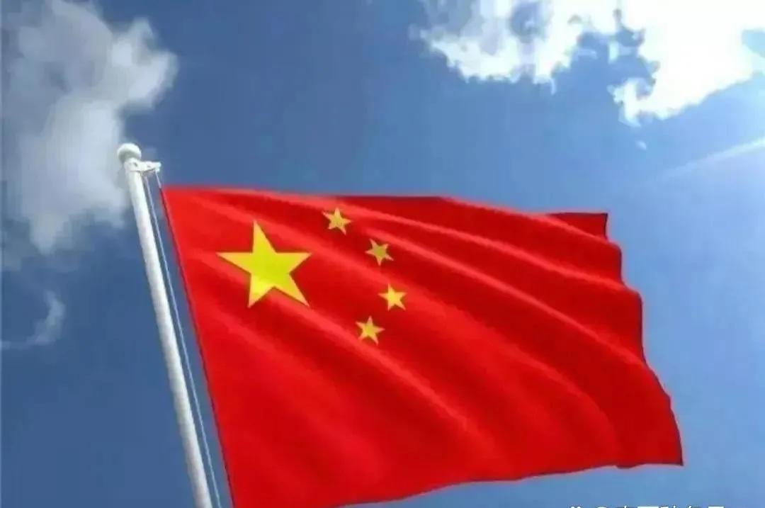 美国为了阻止中国目研光刻机，开始让荷兰的光刻机公司倾销光刻机了，阿斯麦宣布将出货