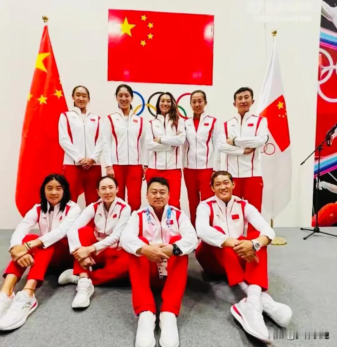 中国网球队在巴黎集合，准备开拍！随着张之臻/郑钦文组合获得巴黎奥运混双席位，中国