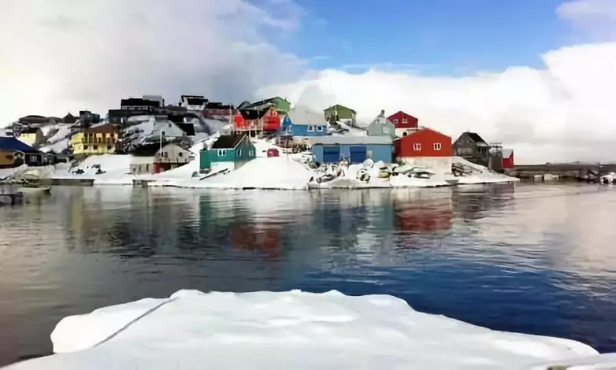 挪威出兵2人，英国派出一名军官，帮丹麦“保卫”格陵兰岛
这个事件得从特朗普重返白