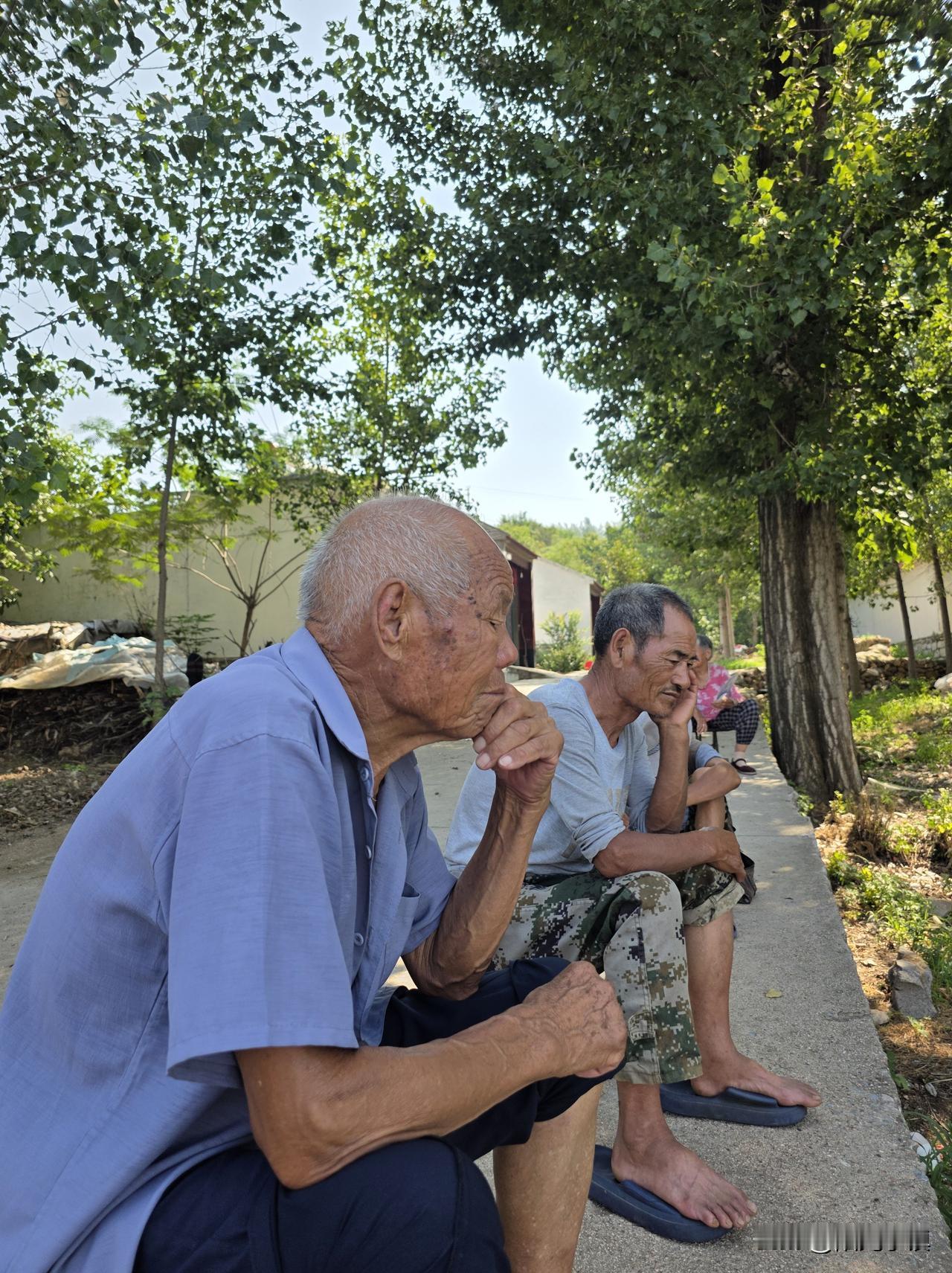 我们村老人们的十五句老话，请朋友们品品有没有道理——

一、攒银子，攒金子，不如