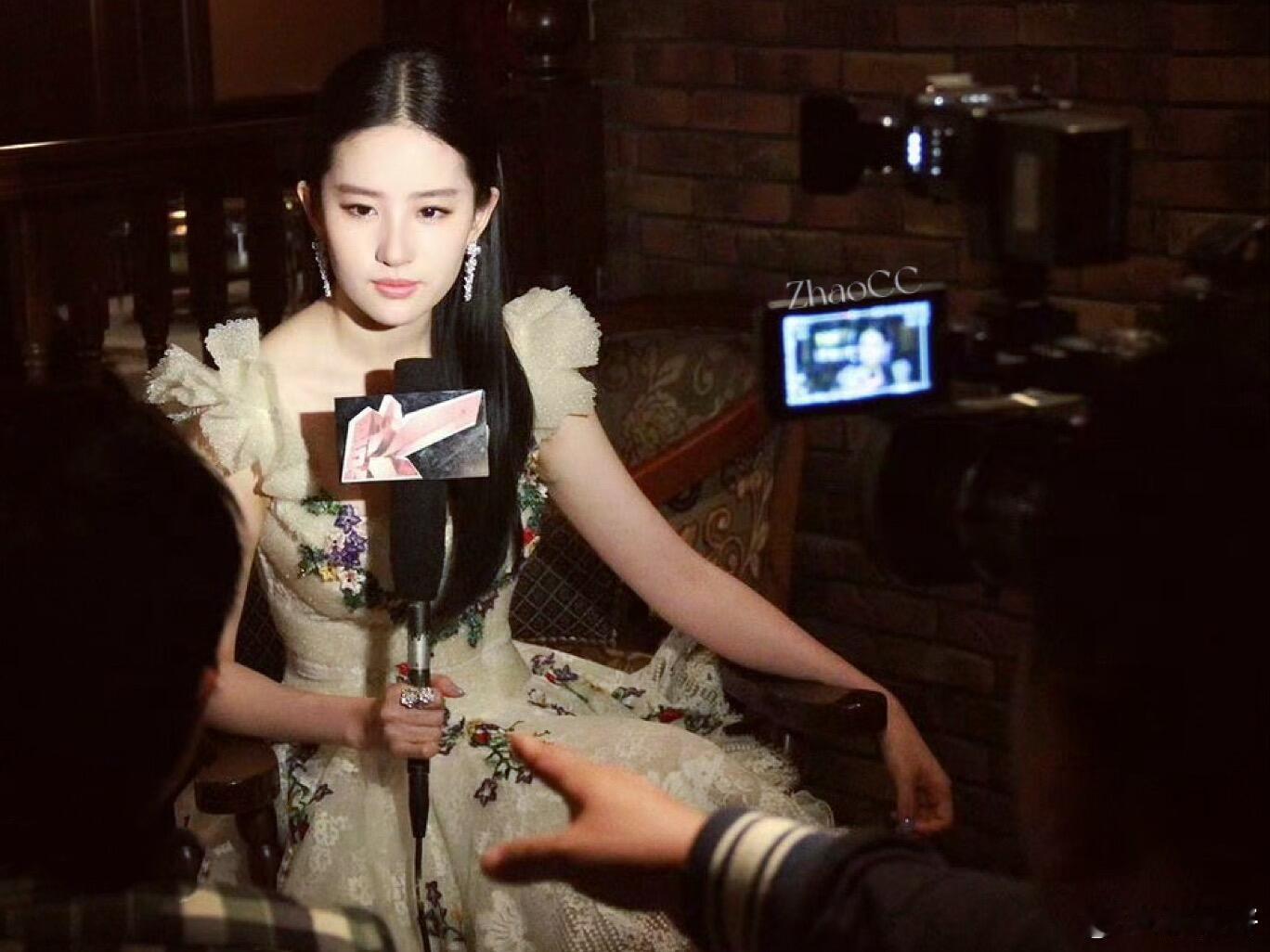 有一种不顾人死活的漂酿 ​​​