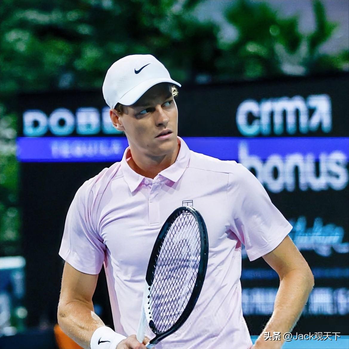 辛纳创大师赛26连胜纪录，晋级迈阿密8强，并超越阿尔卡拉斯，成为ATP1000赛