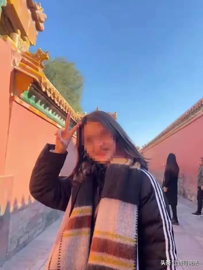 太残忍了！广东东莞，一女子坚决要与丈夫离婚，竟被丈夫持刀残忍捅杀。事后，由于丈夫