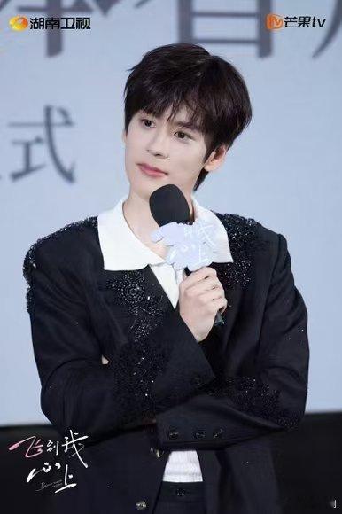 全世界最尊重霸总会议的剧出现了 傅明予一开全员会议，格局瞬间打开，告别简陋会议室