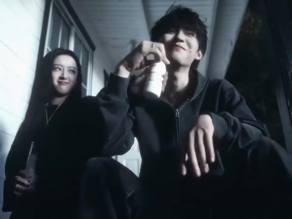 周翊然、包上恩江湖夜雨十年灯共创，妈耶好甜 江湖夜雨十年灯