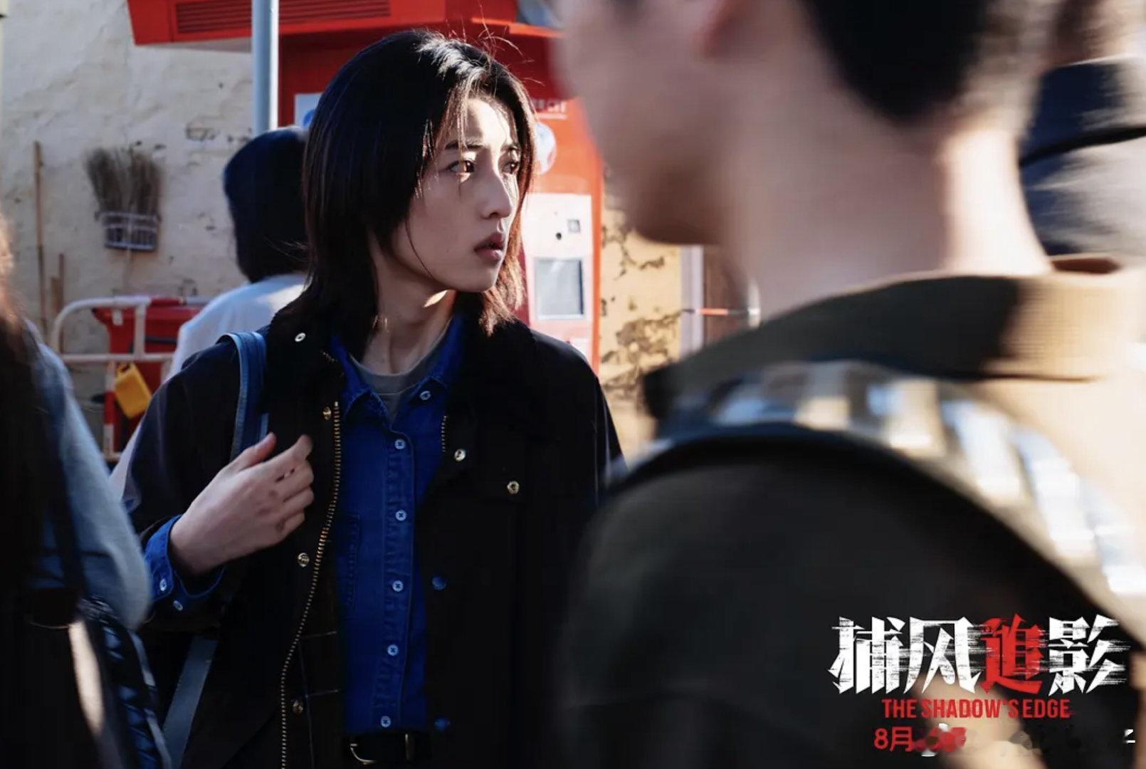 有没有感觉，张子枫长得越来越像周雨彤了？ ​​​