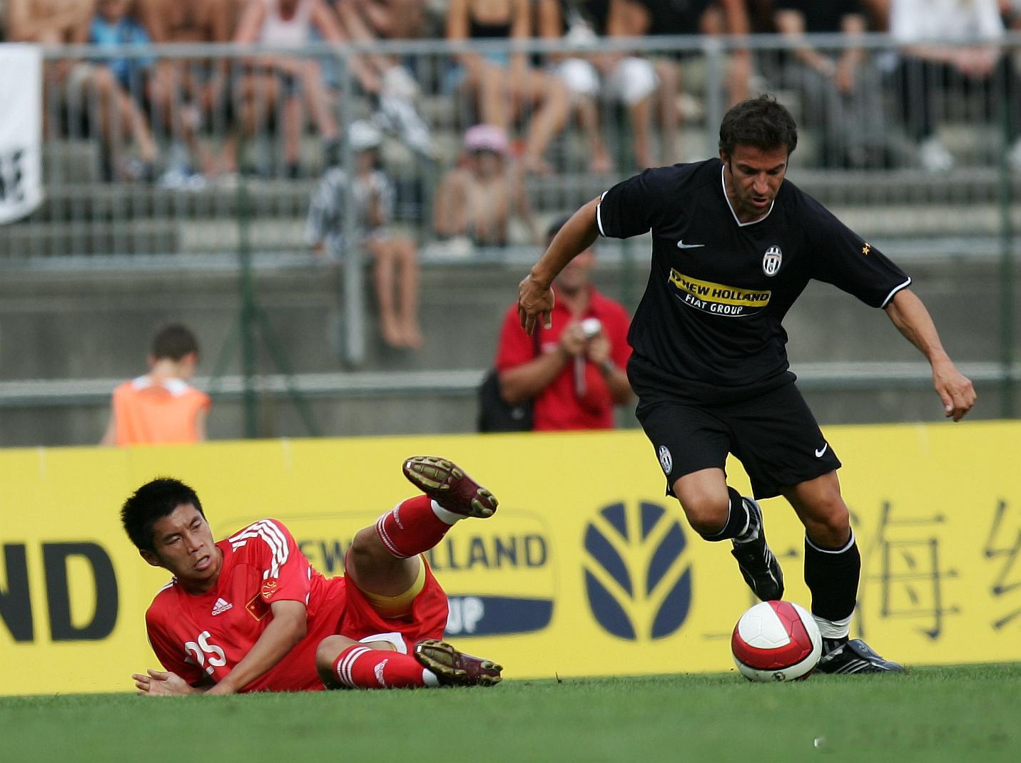 发一张你们可能从来没见过的黄希扬，2007年夏天。黄希扬VS皮埃罗。​​​