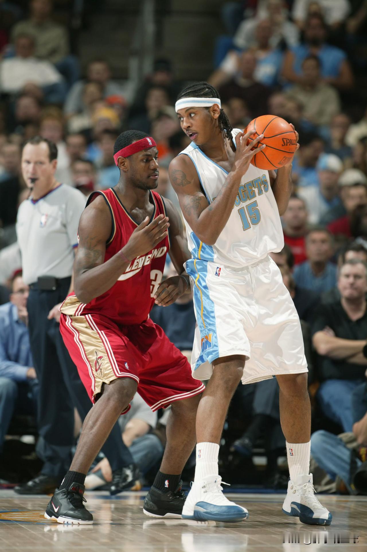 2003年詹姆斯和安东尼在一场比赛中对位！