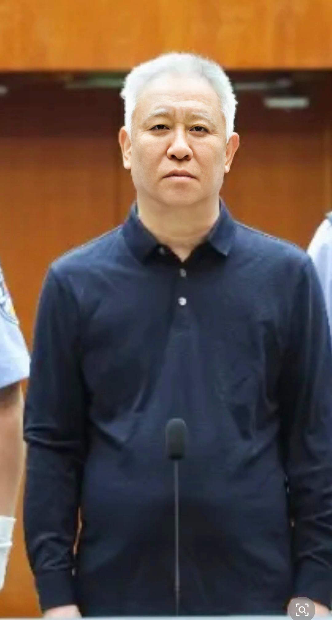 68岁的许家印再露面时，差点认不出了！如今被判无期徒刑，没收全部个人财产，不出意