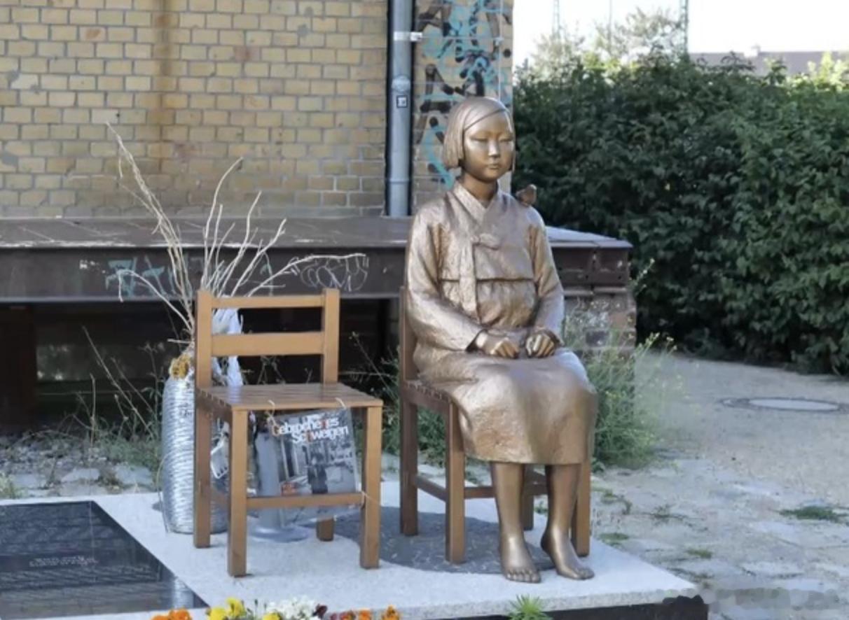 一座雕像何以让日本政府如此紧张社会有百态 和平少女不说话的四年，把日本的底裤扒了