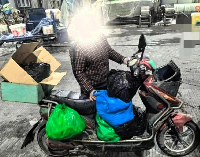 一只红膏蟹牵出5人团伙！
宁波摊主这波报警，真是揪出了市场里的“隐形窃贼”！
 