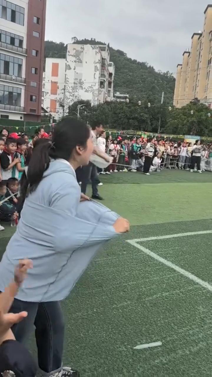 李老师加油。
