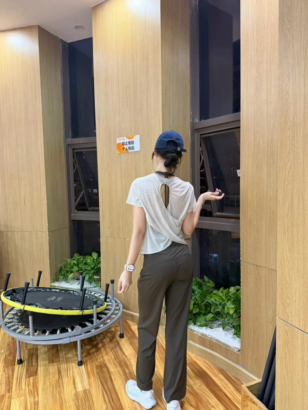 又被我买到了下班可以直接穿去健身房的一套