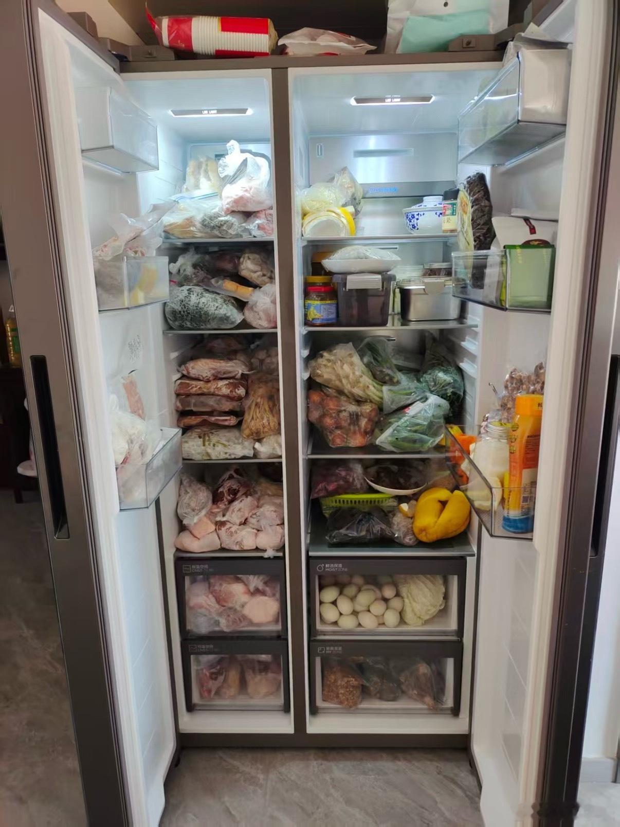 临走前偷偷给爸妈做了这件事前段时间刷到一个视频，如果你一年只回家一次，那你和父母