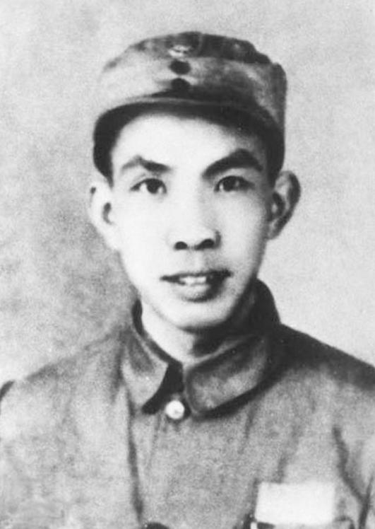 1950年，一份死刑判决书送至聂荣臻案前，落笔之际，这位身经百战的将领沉默许久，