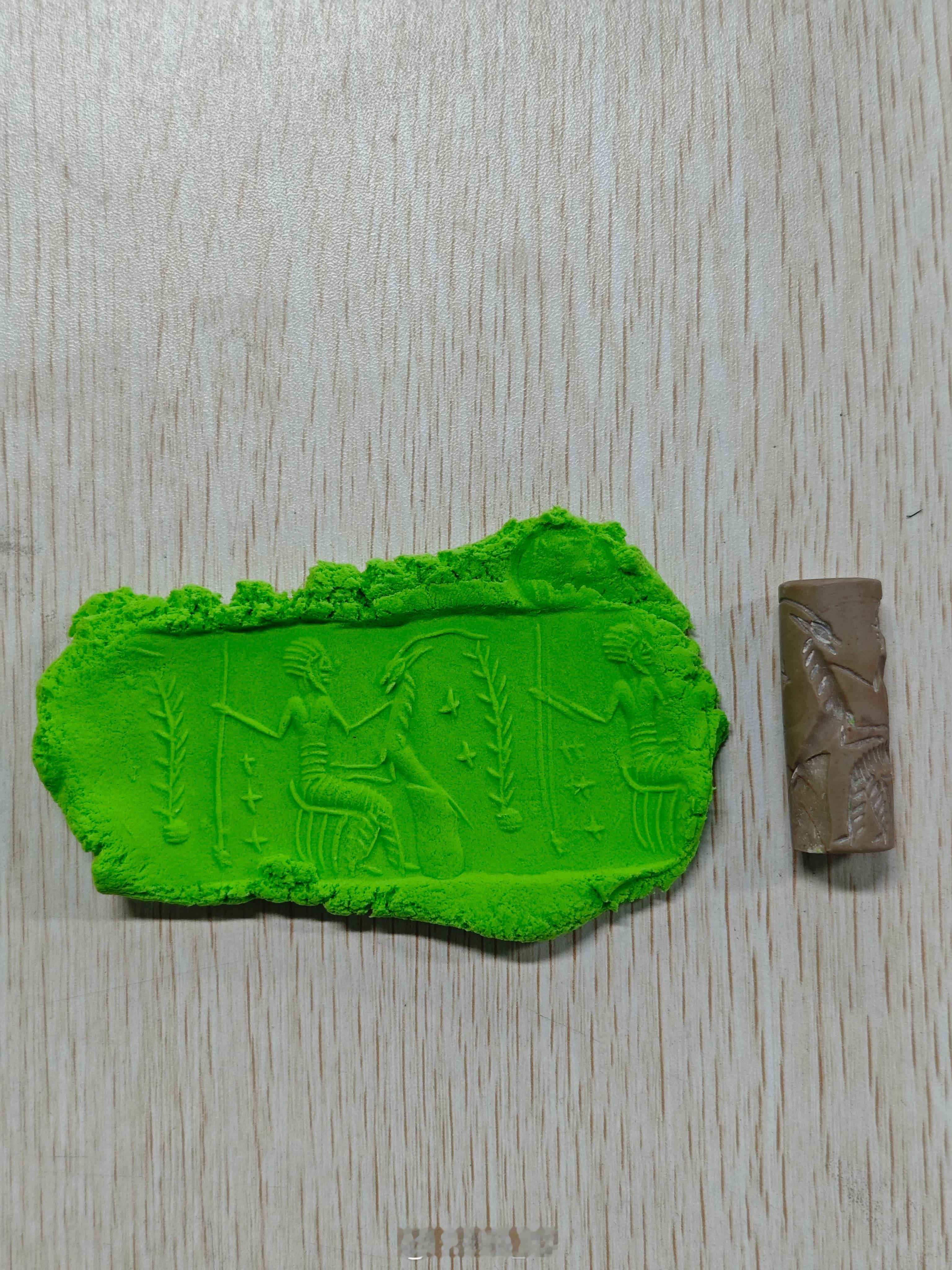 #一起读点艺术史# 前几天给学生上课讲两河流域的美术的时候，在某鱼买了几个滚印的