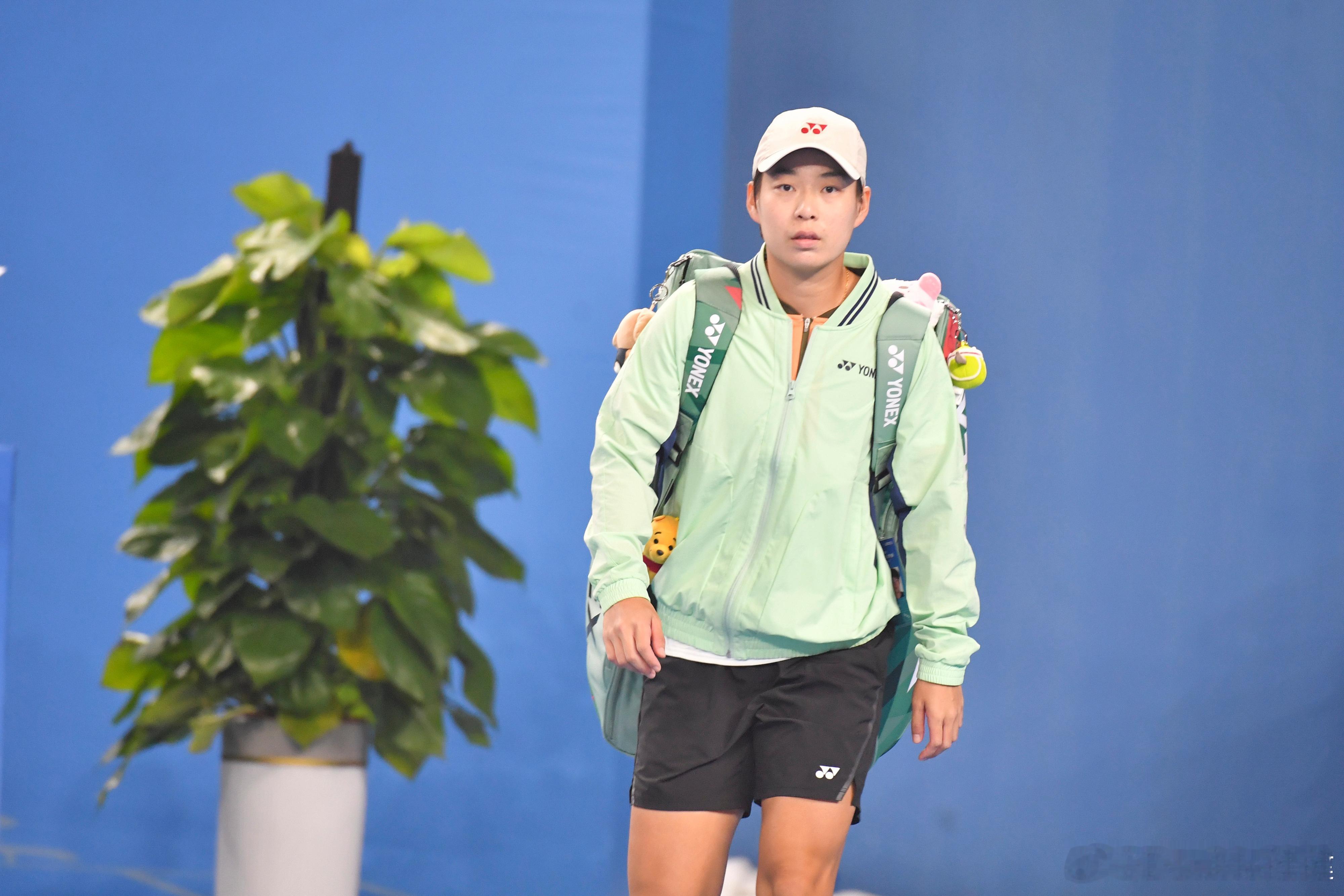 恭喜！伤愈复出的白卓璇在九江赛3-6/7-5/6-4逆转郭涵煜，生涯首进WTA女