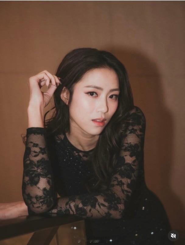 【On.cc】劉穎鏇晒無敵長腿　迷人表情網民暈得一陣陣藝人劉穎鏇（Tiffany