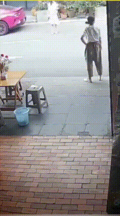 离谱又真实！成都面馆“招财顾客”爆火，真相一点不玄乎
 太神奇了！成都一面馆上演