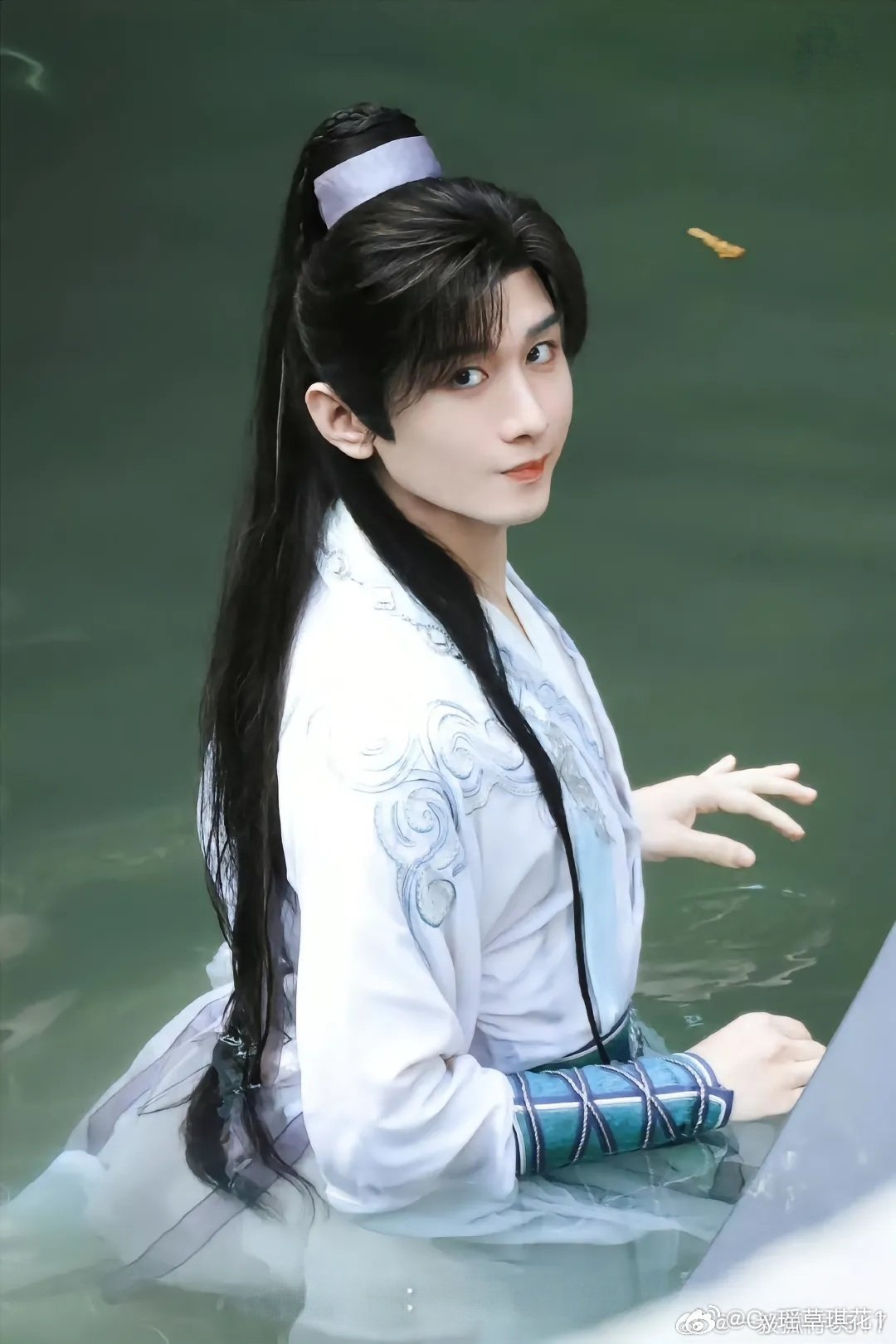 电视剧赴山海成毅赴山海cy成毅萧秋水李沉舟肖明明专注是成毅的永恒不变的底色，平静