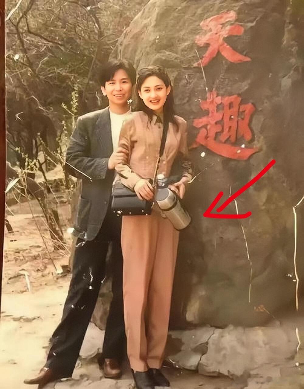 想起袁立骂她的话：这种人活着就是对我的挑衅，确实牛莉要啥有啥，太幸福了 ​​​