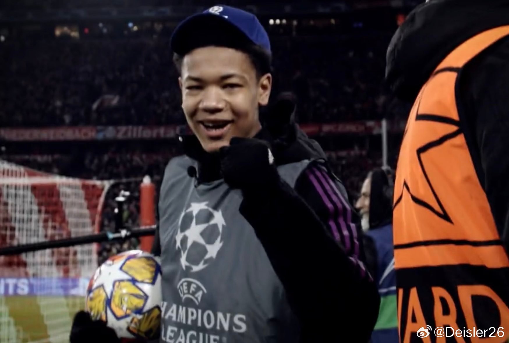 🚨又一位我們「自己培養的孩子」守護安聯球場❤️🤍萊昂納德·普雷斯科特很可能將