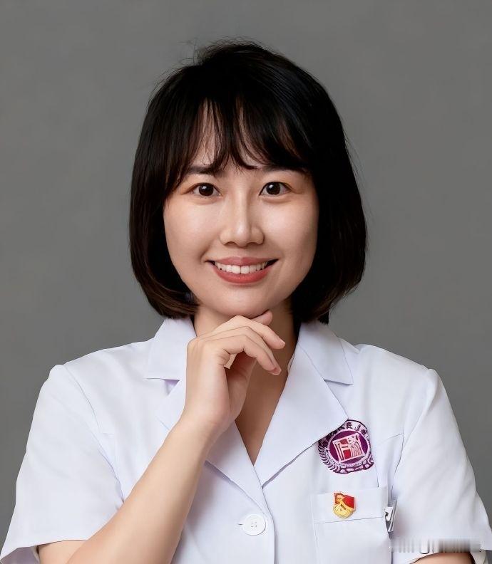 曾医生这事儿，后续出来了，她选择留在原医院继续干眼科。说实话，挺佩服她这个决定的