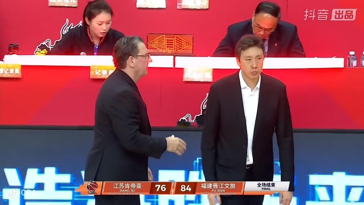 精彩！太精彩了！不过江苏肯帝亚男篮输得有一点可惜了！

         在刚刚